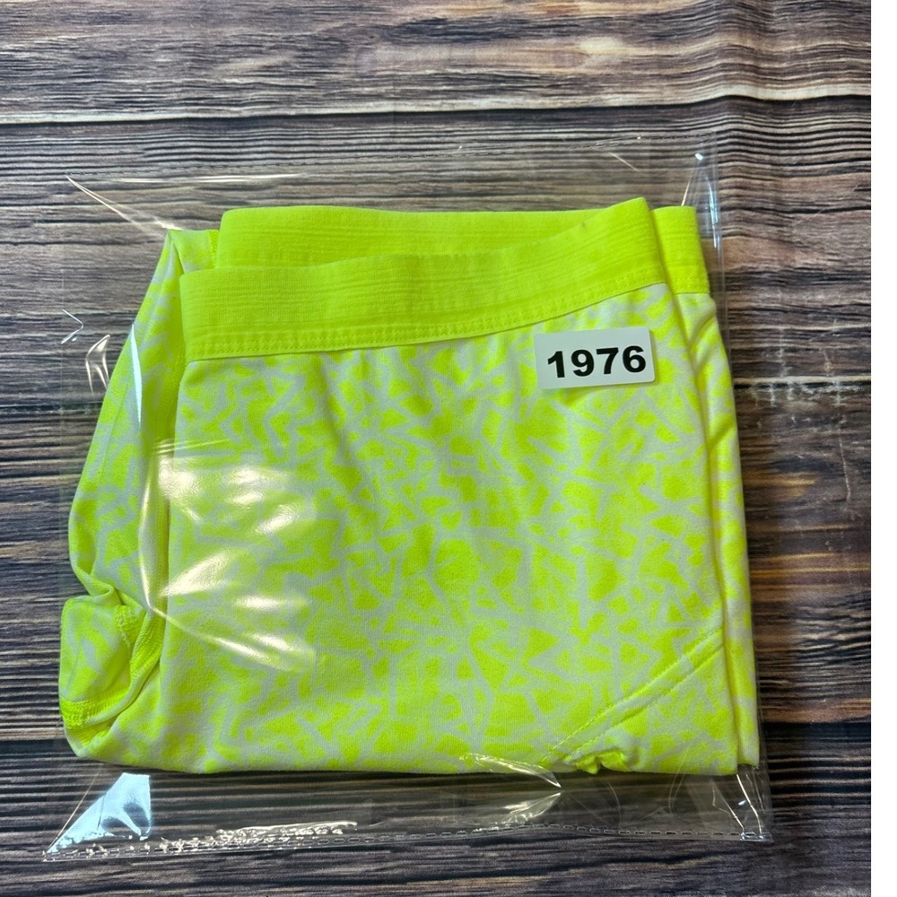 Nike Dri-FIT Leggings Womens S Neon Yellow White Geometric Print Capri 646194 - Picture 14 of 14